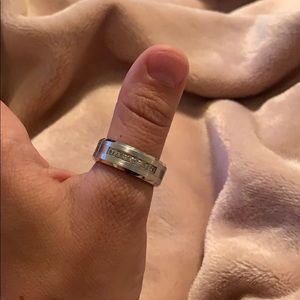 Men’s wedding ring